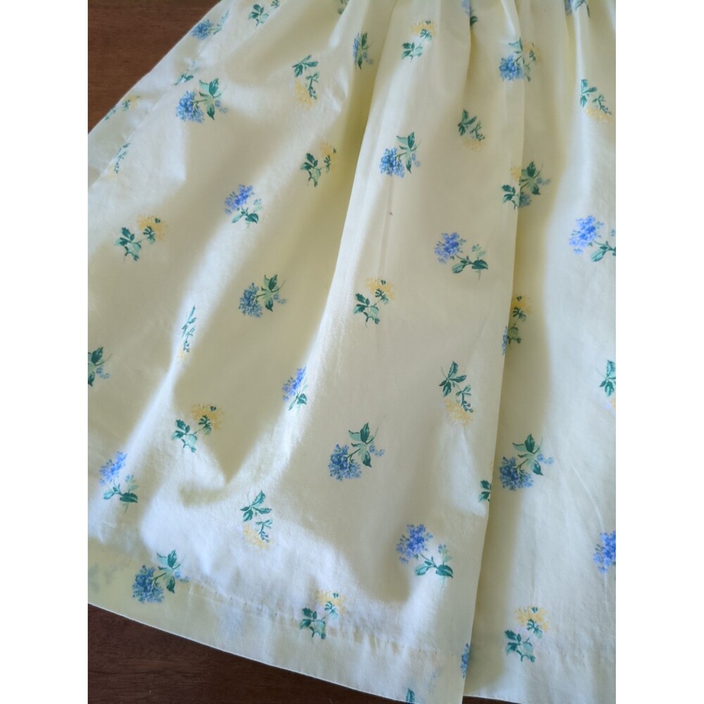 Janie and Jack The Charlotte Double Cream Floral Smocked Dress size 5 EUC - Picture 3 of 9